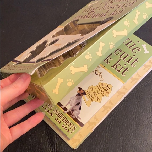 The Organic Dog Biscuit Cookbook Kit - Picture 5 of 6